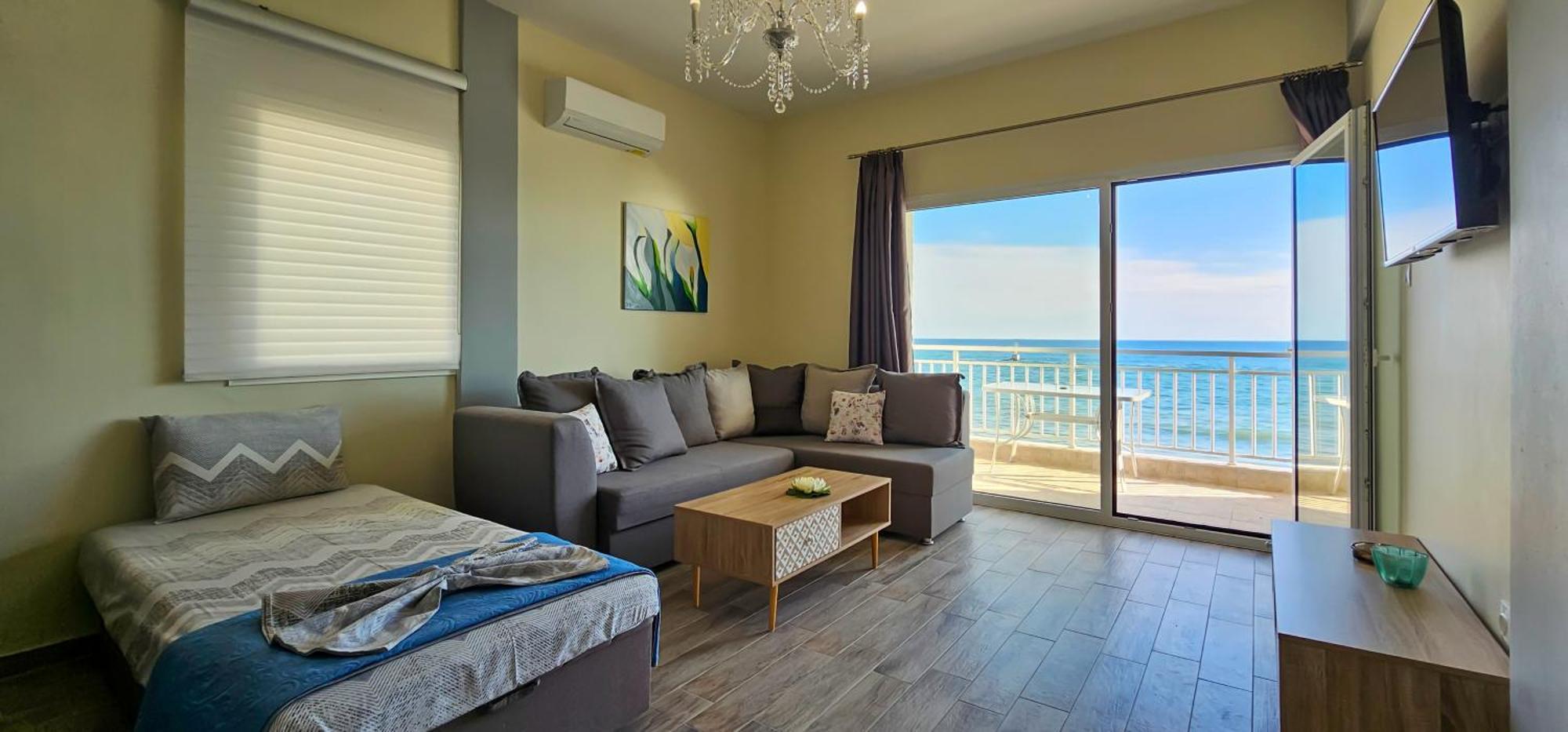 Hara Apartment In Front Of The Beach Paralía Exteriör bild